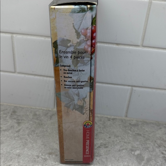 Silver Wine Accessory Set - Picture 5 of 7